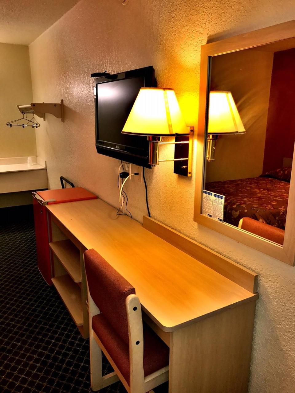 Qc Stay Inn Moline Εξωτερικό φωτογραφία
